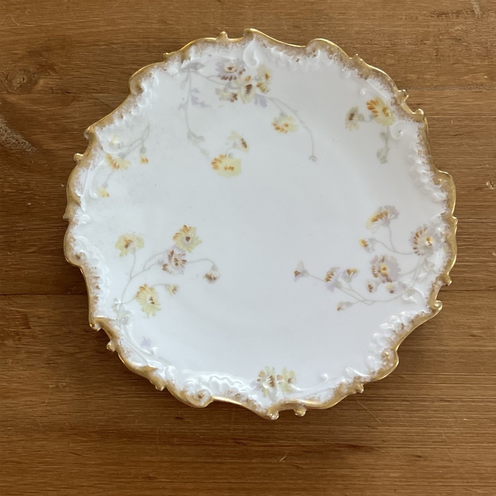 Limoges Elite France Gold Rim 8" Plate Scalloped Edge Yellow Floral Shabby Chic